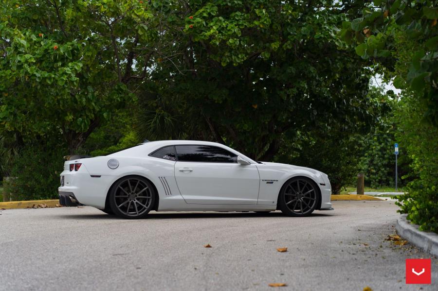  Chevrolet Camaro SS on Vossen Wheels (VFS1) 2017 года  (фото 25 из 25)